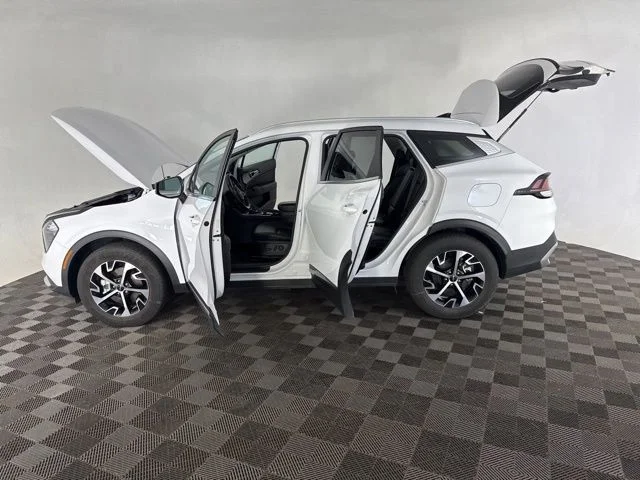 Used 2023 White Kia EX image 11