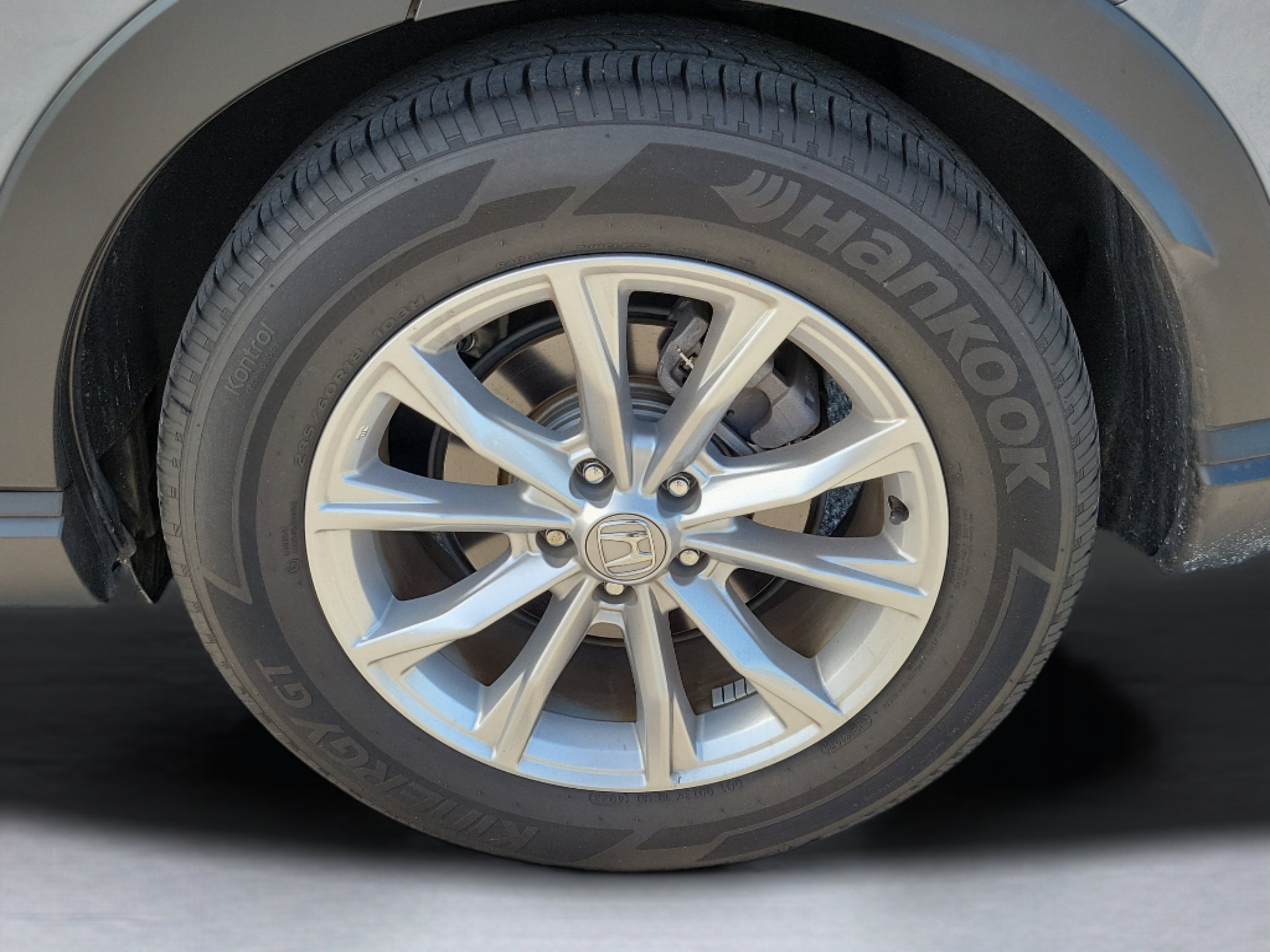 Used 2024 Gray Honda EX-L image 6
