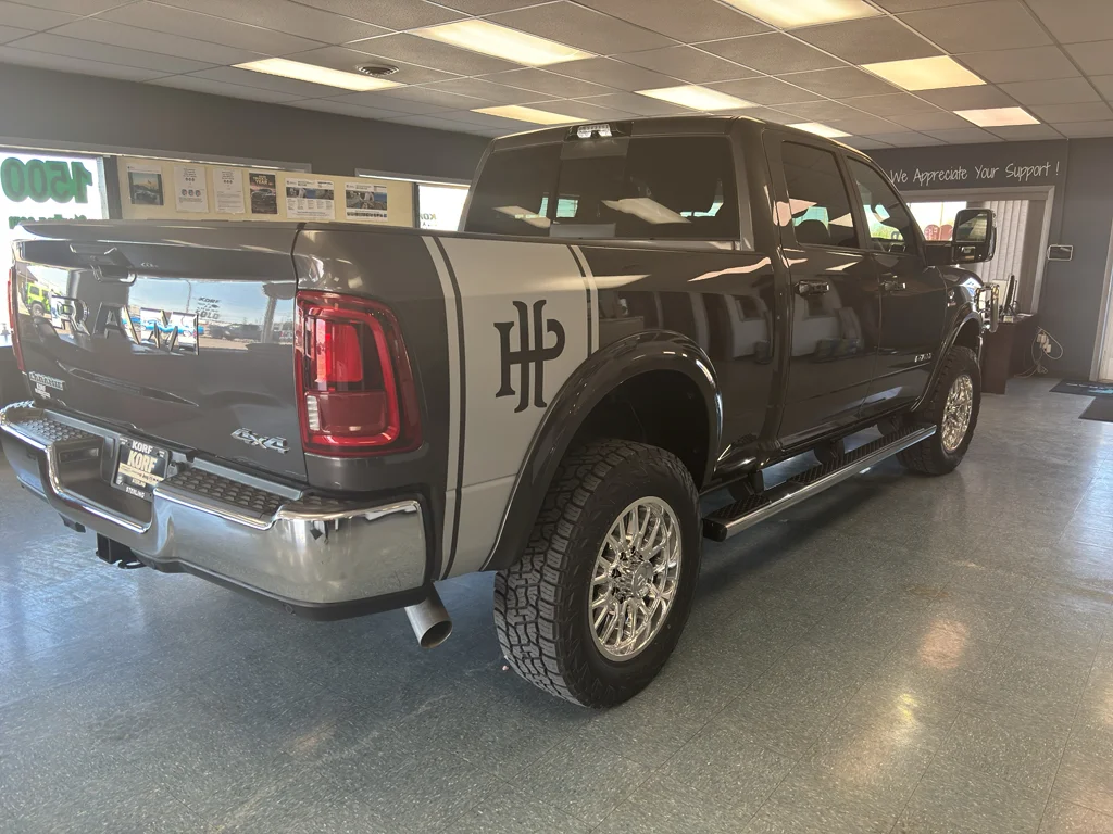New 2025 Granite Crystal Metallic Clear-Coat Exterior Paint RAM Laramie High Plains Edition image 5
