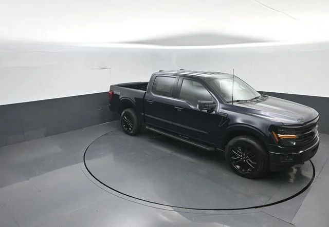 New 2026 Blue Ford XLT image 22
