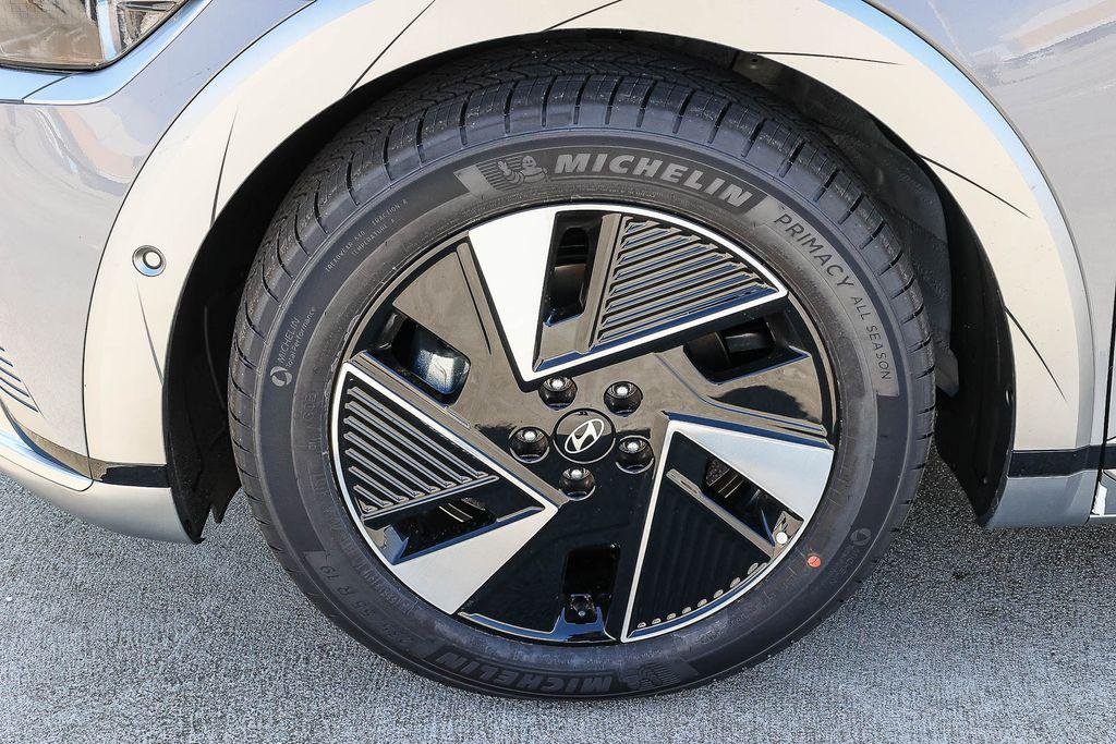 New 2026 Gray Hyundai Limited image 9