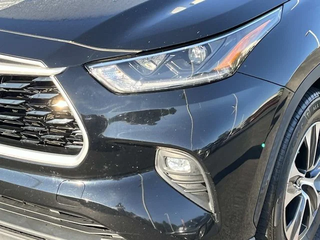Used 2021 Black Toyota XLE image 10