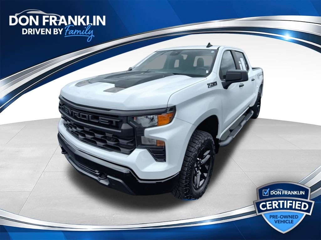 Used 2025 Summit White Chevrolet Custom Trail Boss image 1