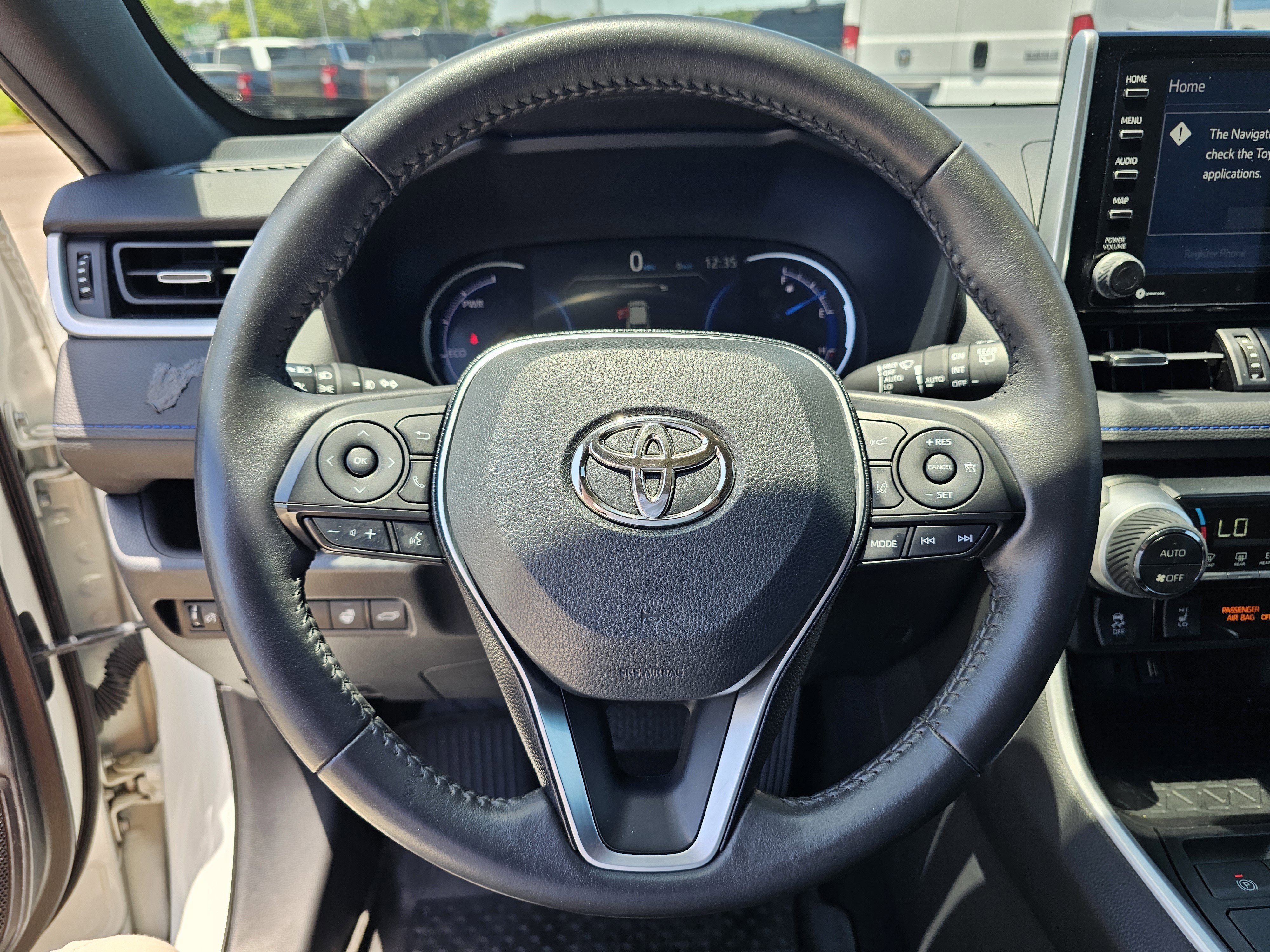 Used 2021 Blizzard Pearl/Midnight Black Metallic Toyota Hybrid XSE image 21
