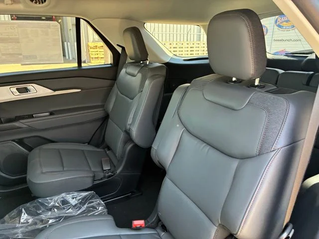 New 2026 Black Metallic Ford Active image 9