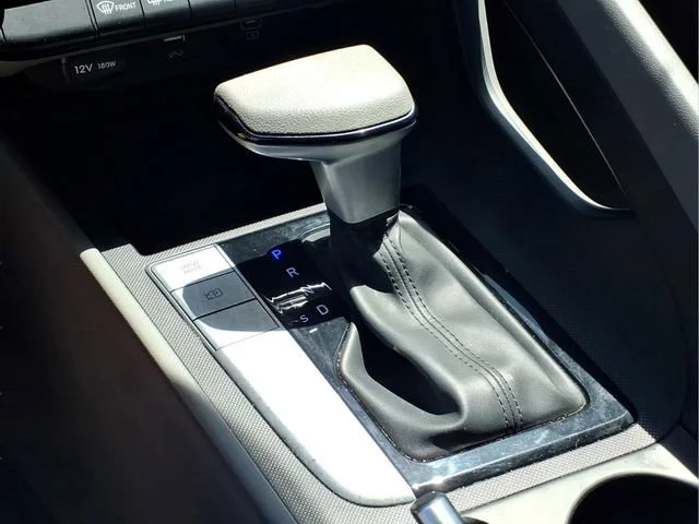 Used 2024  Hyundai SEL image 9