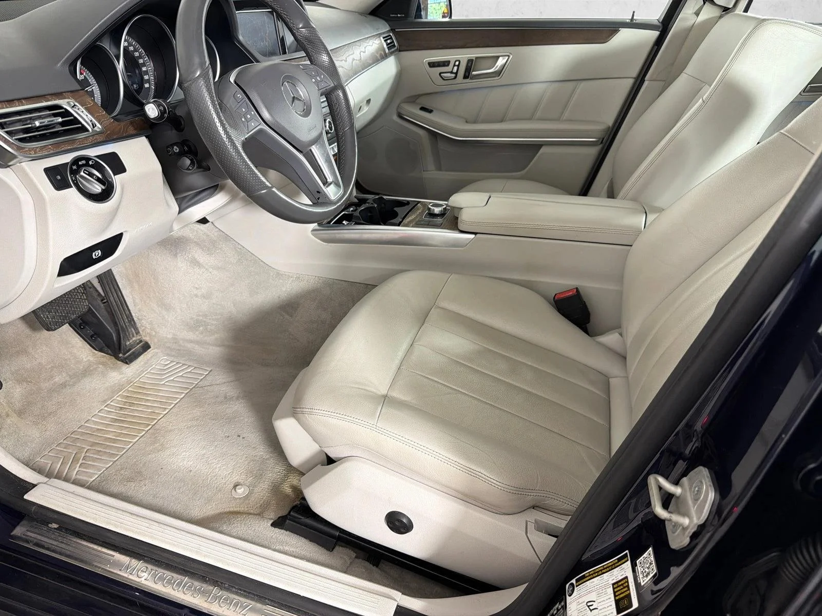 Used 2016 Blue Mercedes-Benz E 350 Luxury image 11