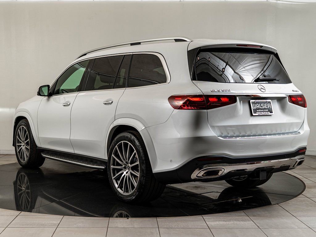New 2026 MANUFAKTUR Moonlight White Metallic Mercedes-Benz GLS 580 image 7