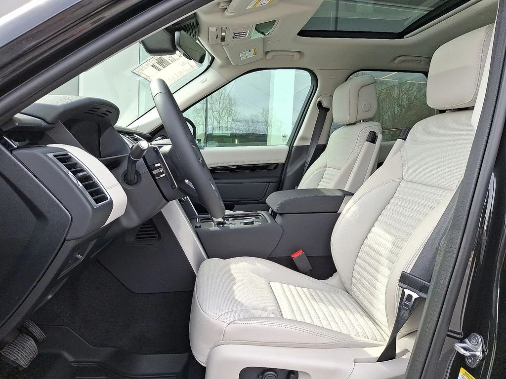 New 2026  Land Rover S image 9