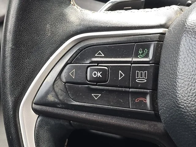 Used 2022 White Jeep Laredo image 40