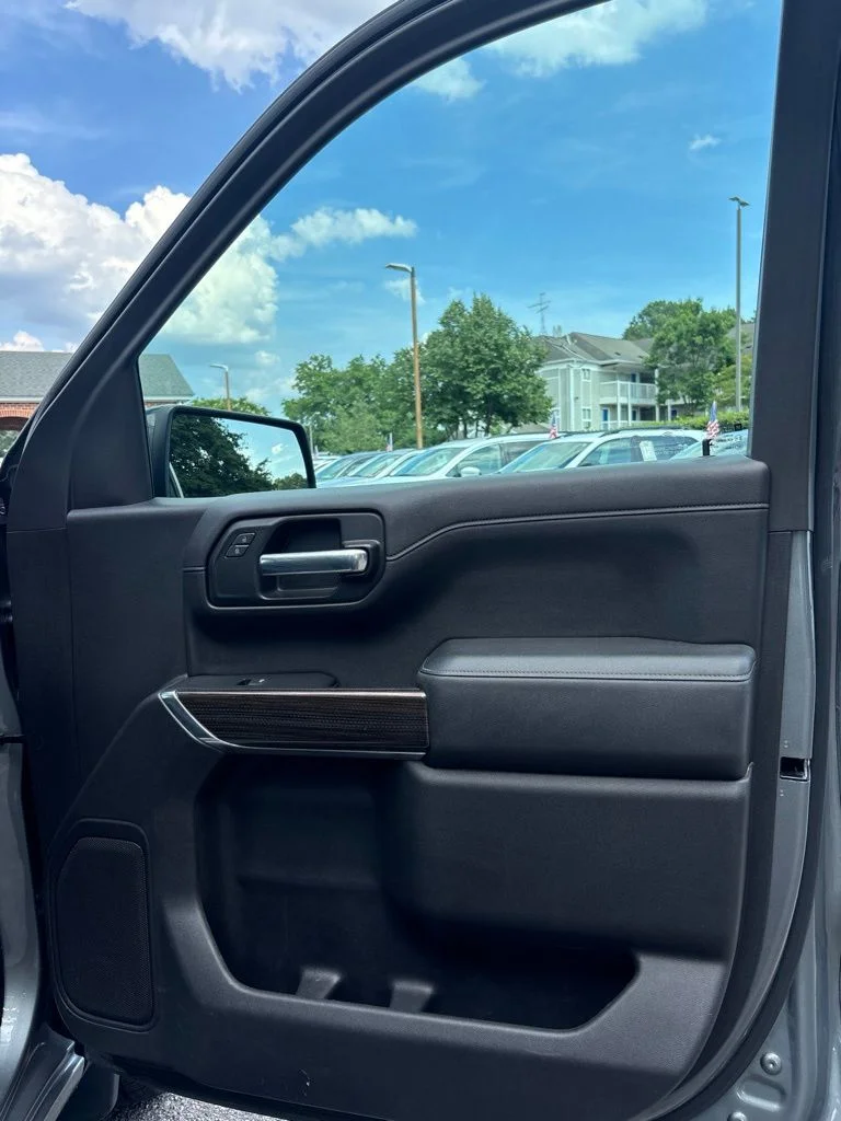 Used 2020 Gray Chevrolet RST image 33