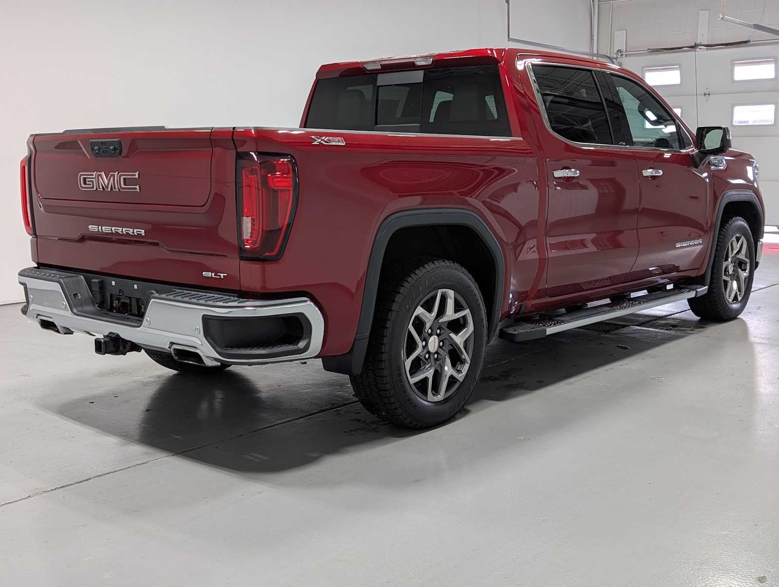 2022 GMC Sierra 1500 SLT - Photo 8