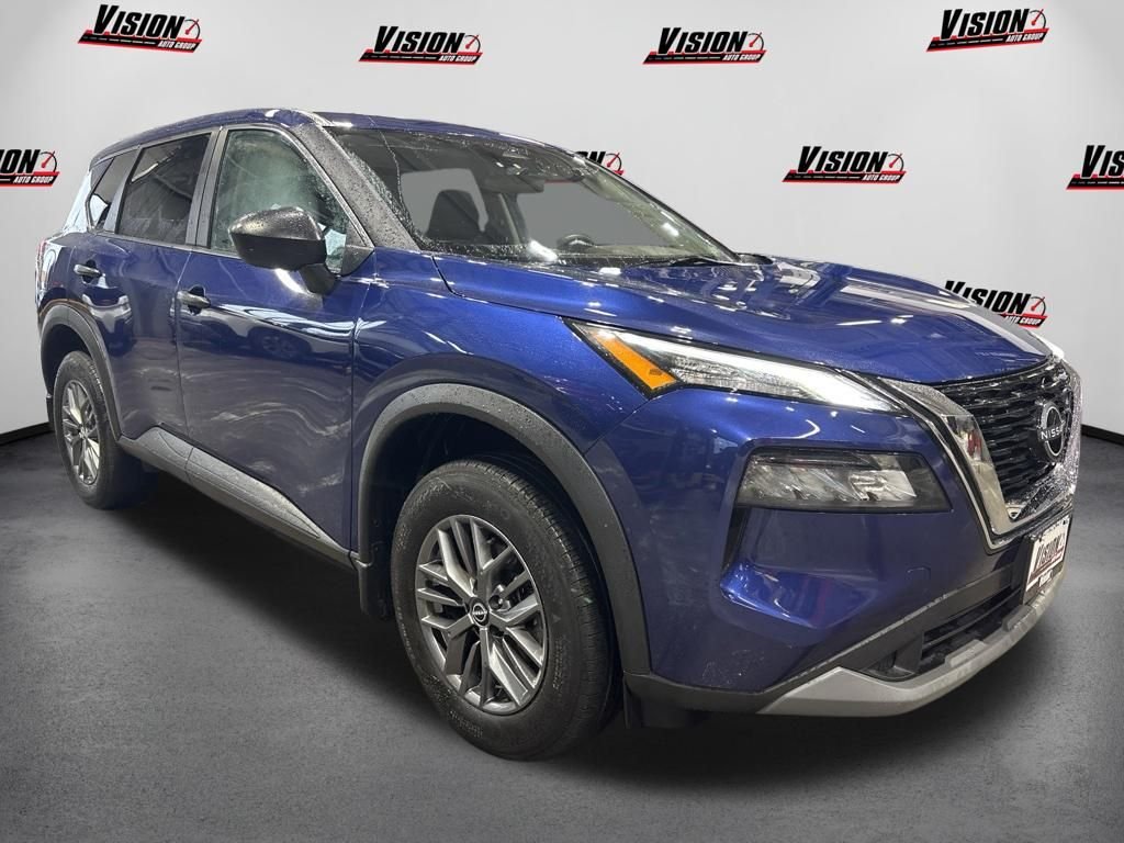 Used 2023 Blue Nissan S image 3