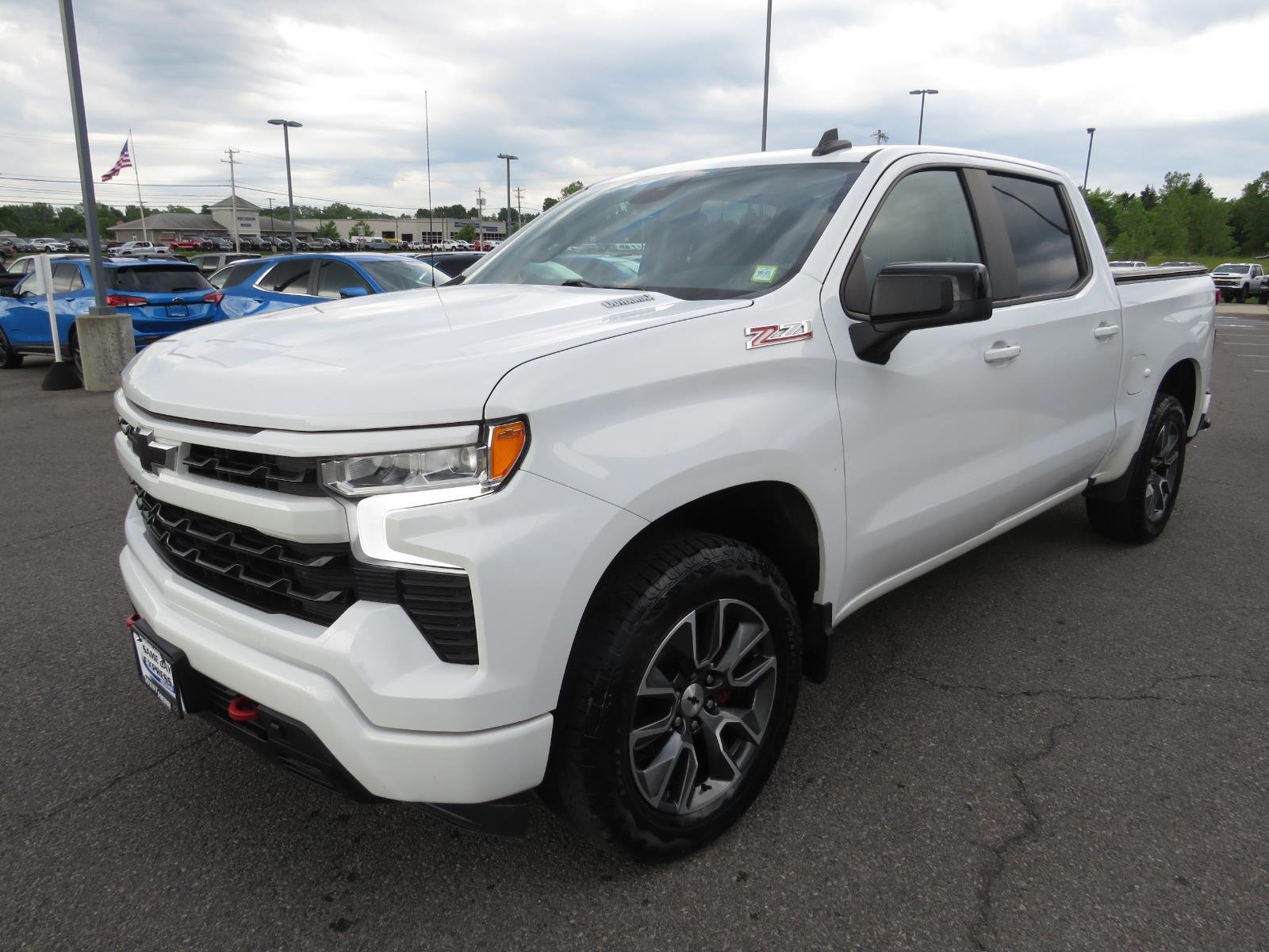Used 2023 Summit White Chevrolet RST image 10