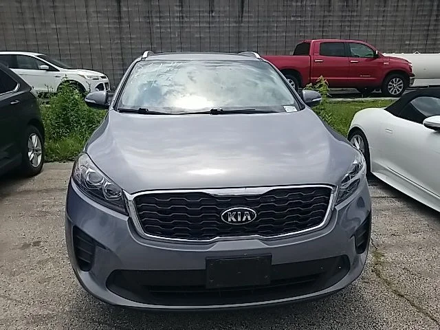 Used 2019 Silver Kia LX image 7