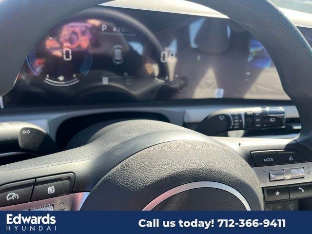 2025 Hyundai Tucson SE - Photo 16