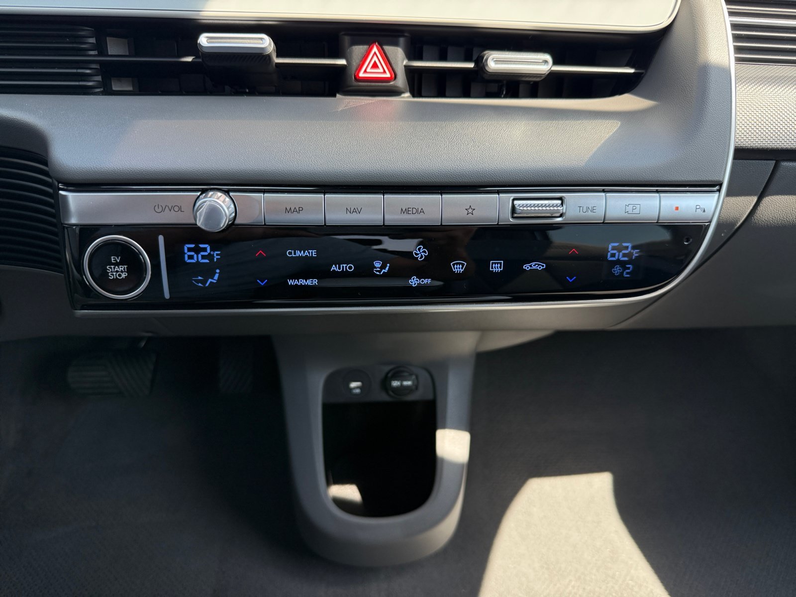Used 2024 Cyber Gray Hyundai SEL image 13