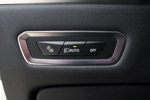 New 2026 Skyscraper Grey Metallic BMW xDrive40i image 23