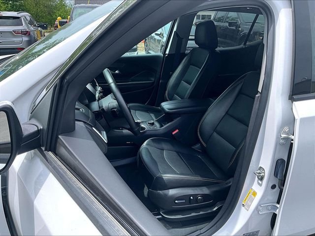 Used 2024 White GMC SLT image 20