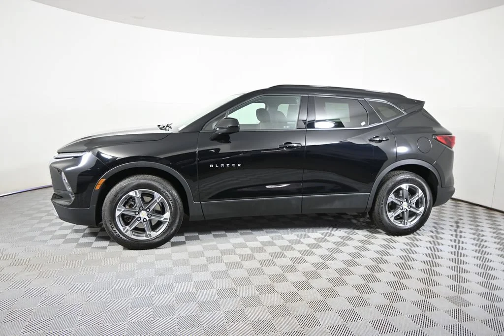 Used 2024 Black Chevrolet 2LT image 2