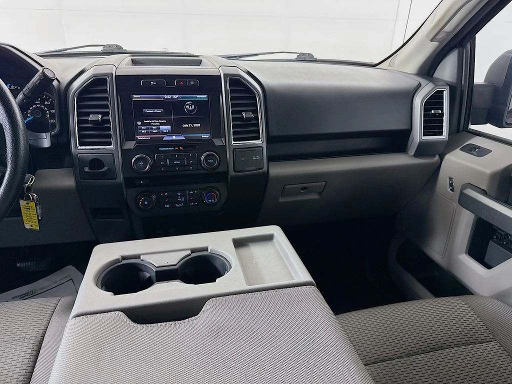 Used 2015 Gray Ford XLT image 27