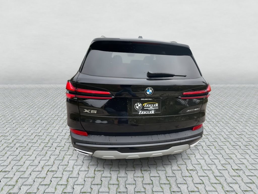 New 2026 Black Sapphire Metallic BMW xDrive40i image 7