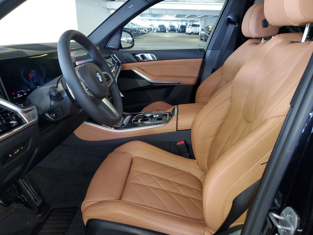 Used 2026 Black BMW sDrive40i image 16