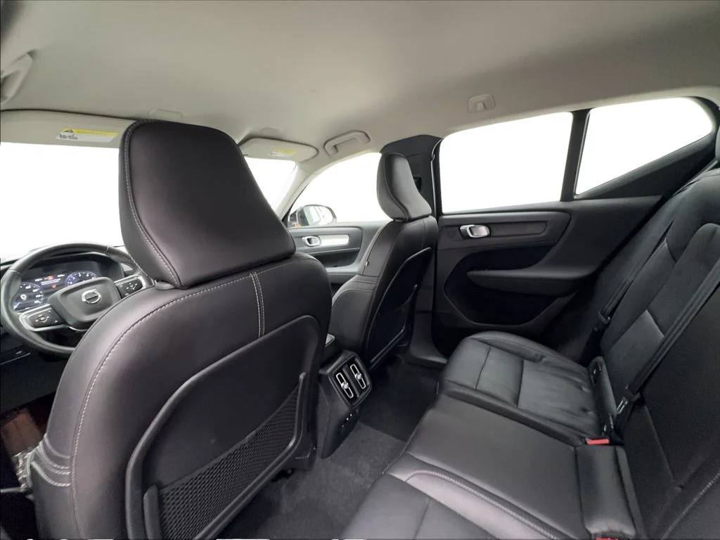 Used 2021 Black Volvo Momentum image 23
