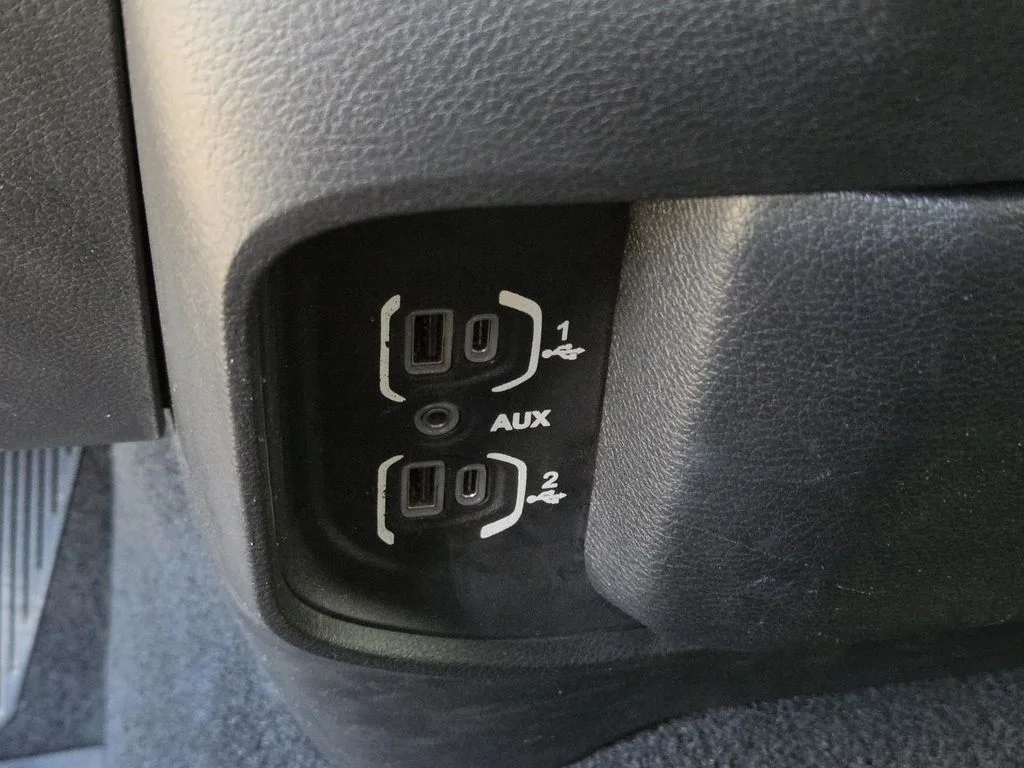 Used 2019 Black Ram Laramie image 33