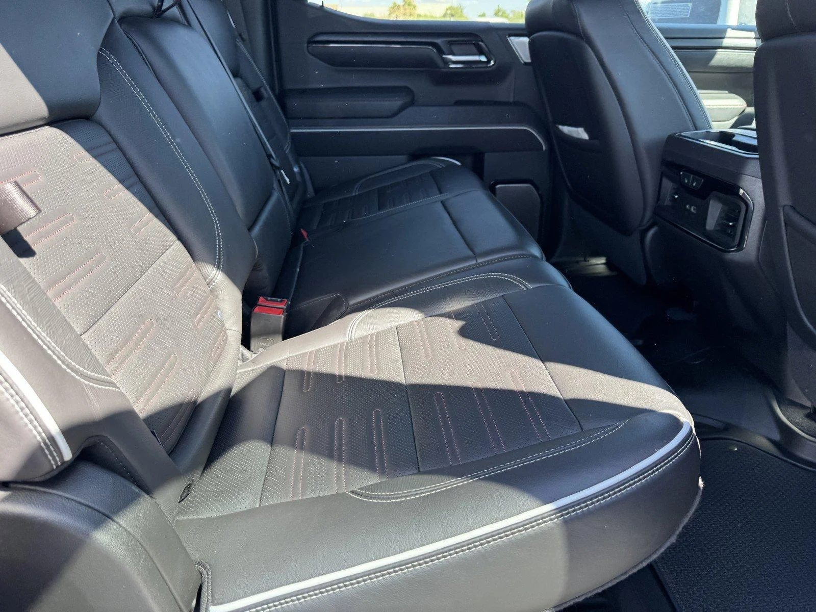 New 2026 TITANIUM RUSH METALLIC GMC AT4X image 9
