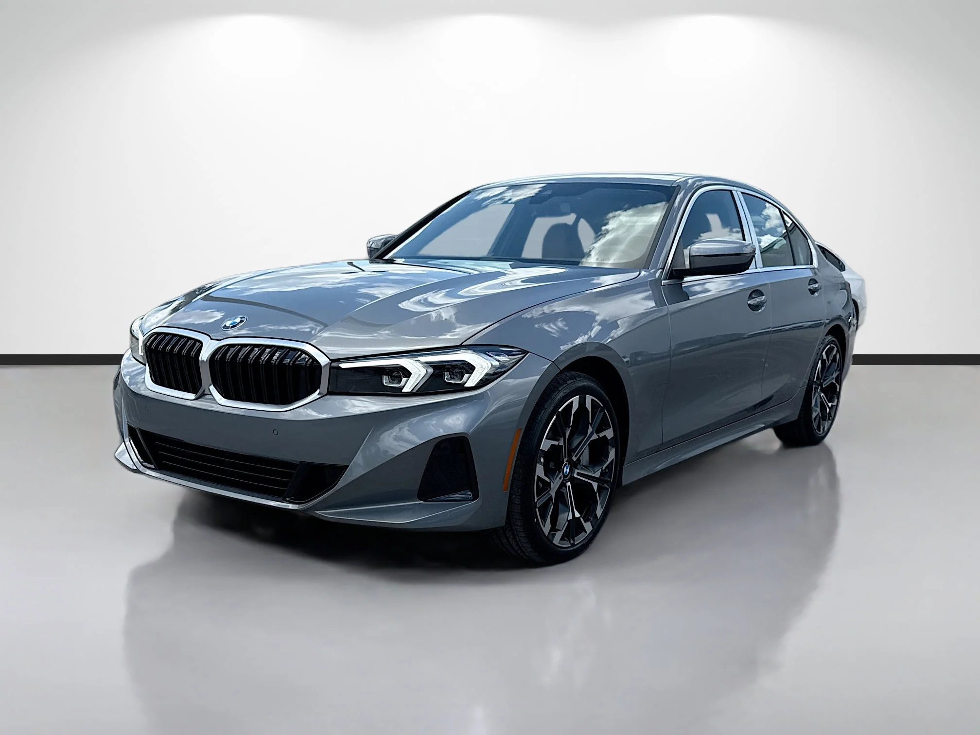 New 2026 Skyscraper Grey Metallic BMW 330i xDrive image 7