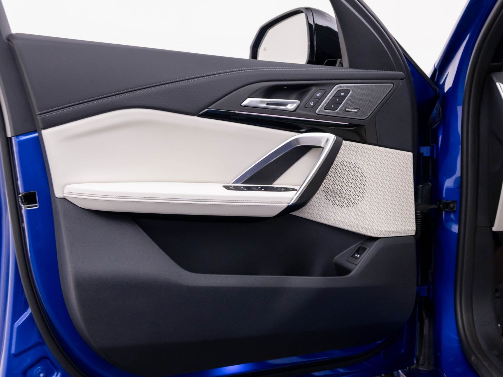 New 2026 Portimao Blue Metallic BMW xDrive28i image 14
