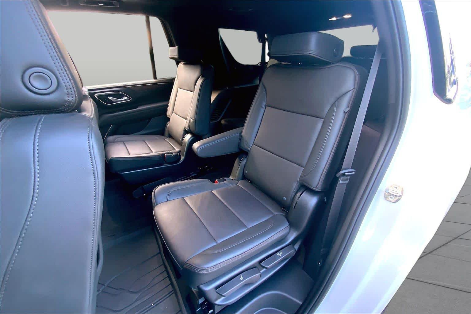 Used 2024 Summit White Chevrolet High Country image 20