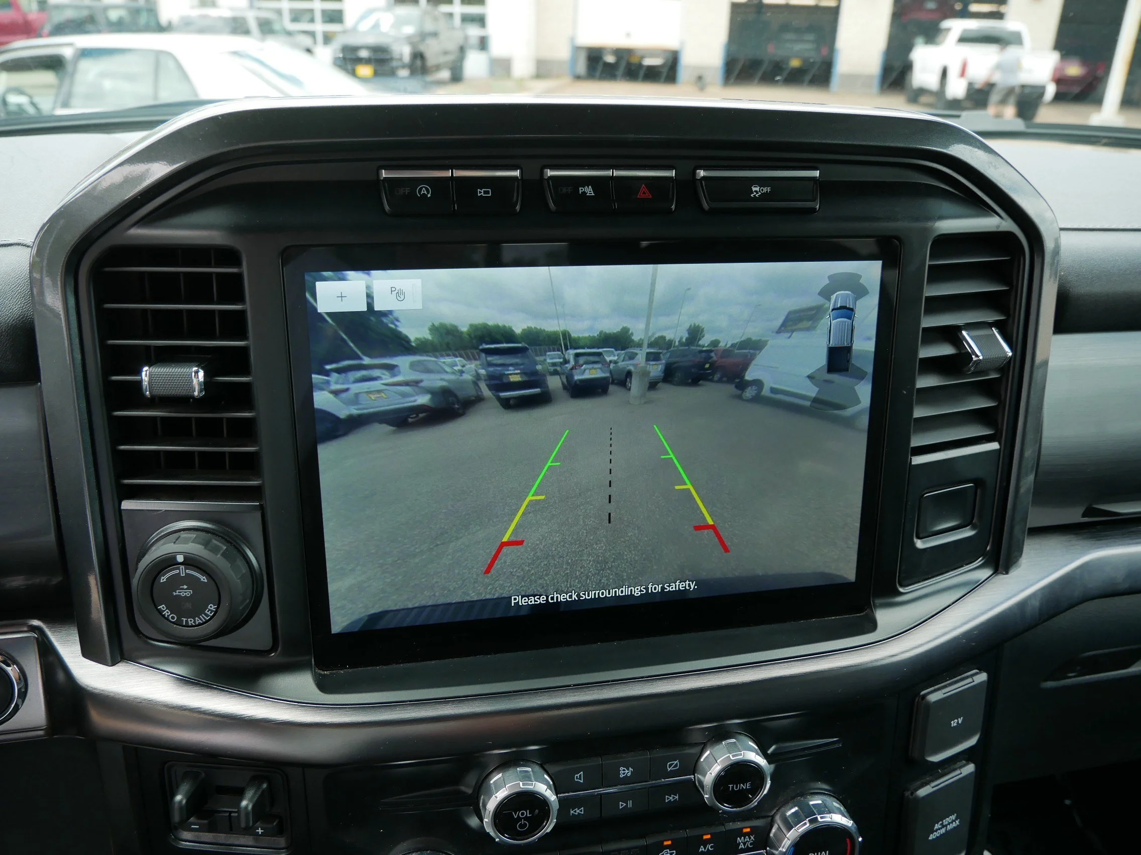 Used 2023 Oxford White Ford LARIAT image 29