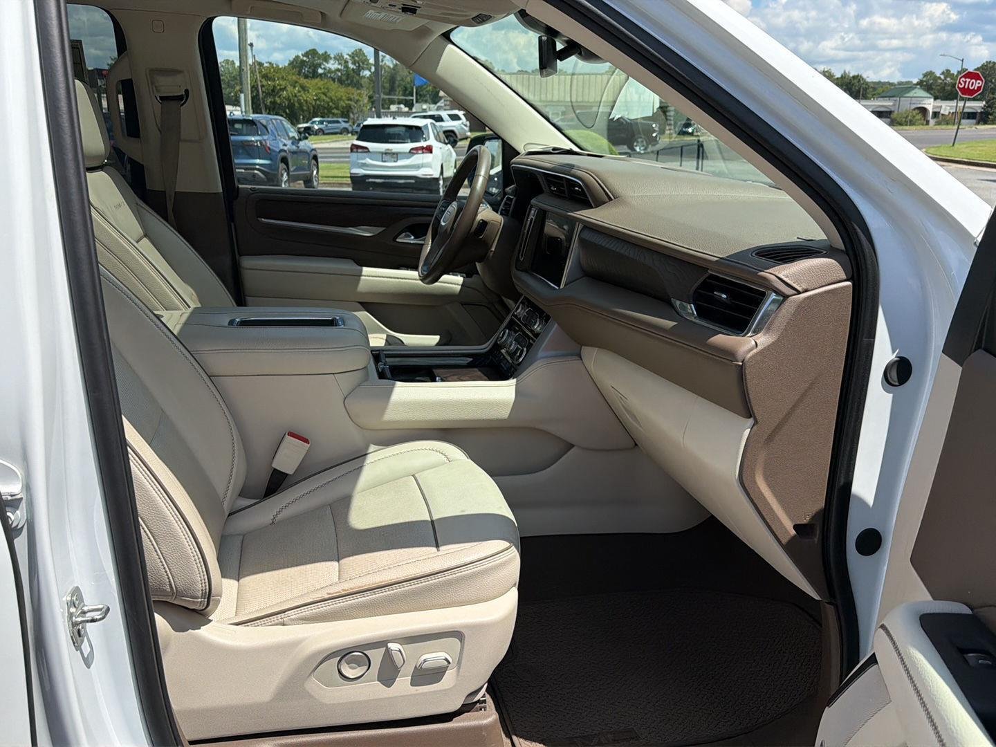 Used 2024 Summit White GMC Denali image 15