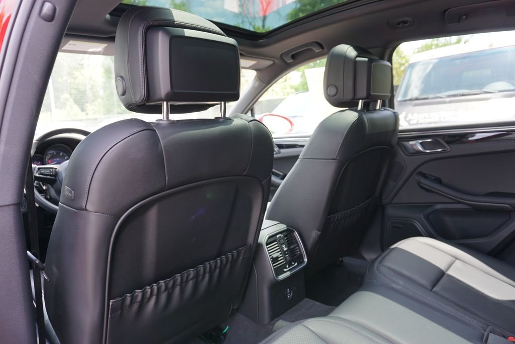 2025 Porsche Macan Base - Photo 15
