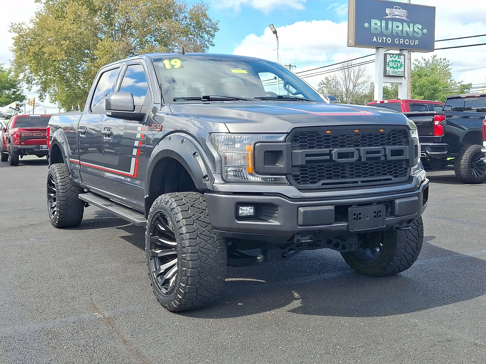 Used 2019 Magnetic Metallic   J7 Ford LARIAT image 2