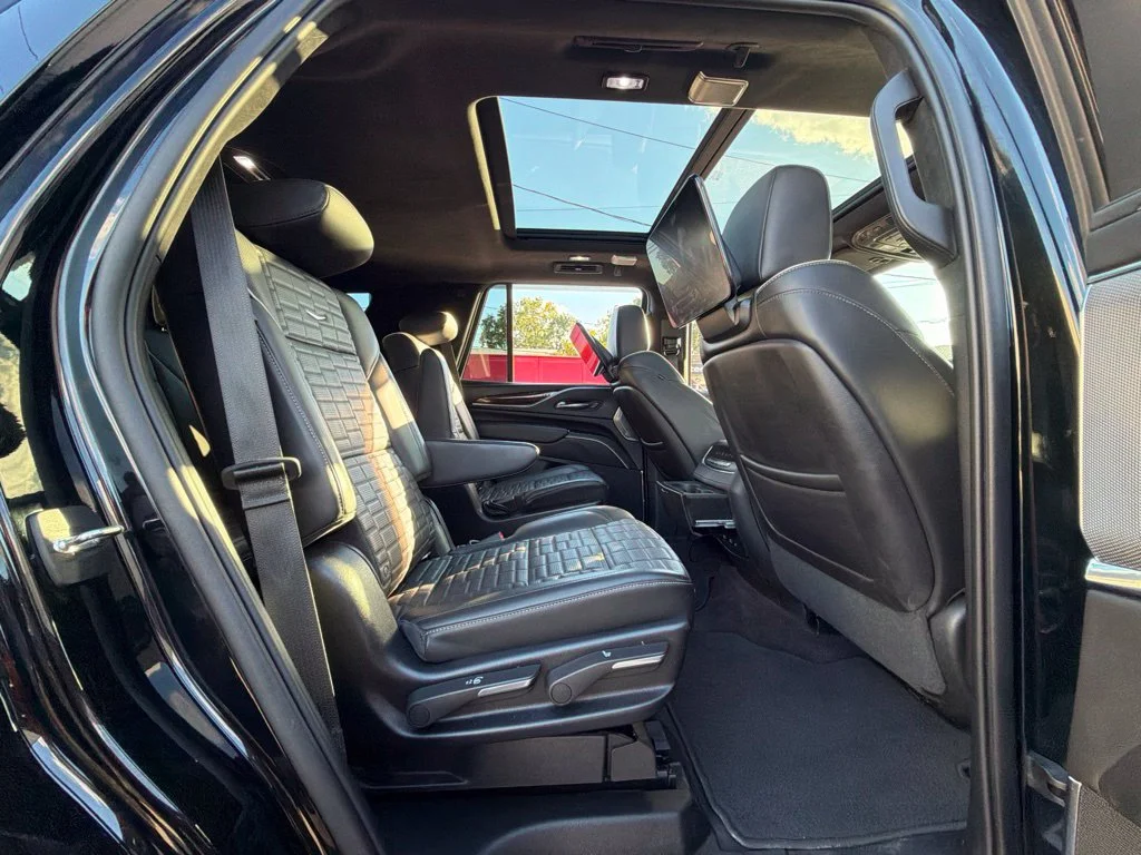 Used 2022 Black Cadillac Sport Platinum image 26