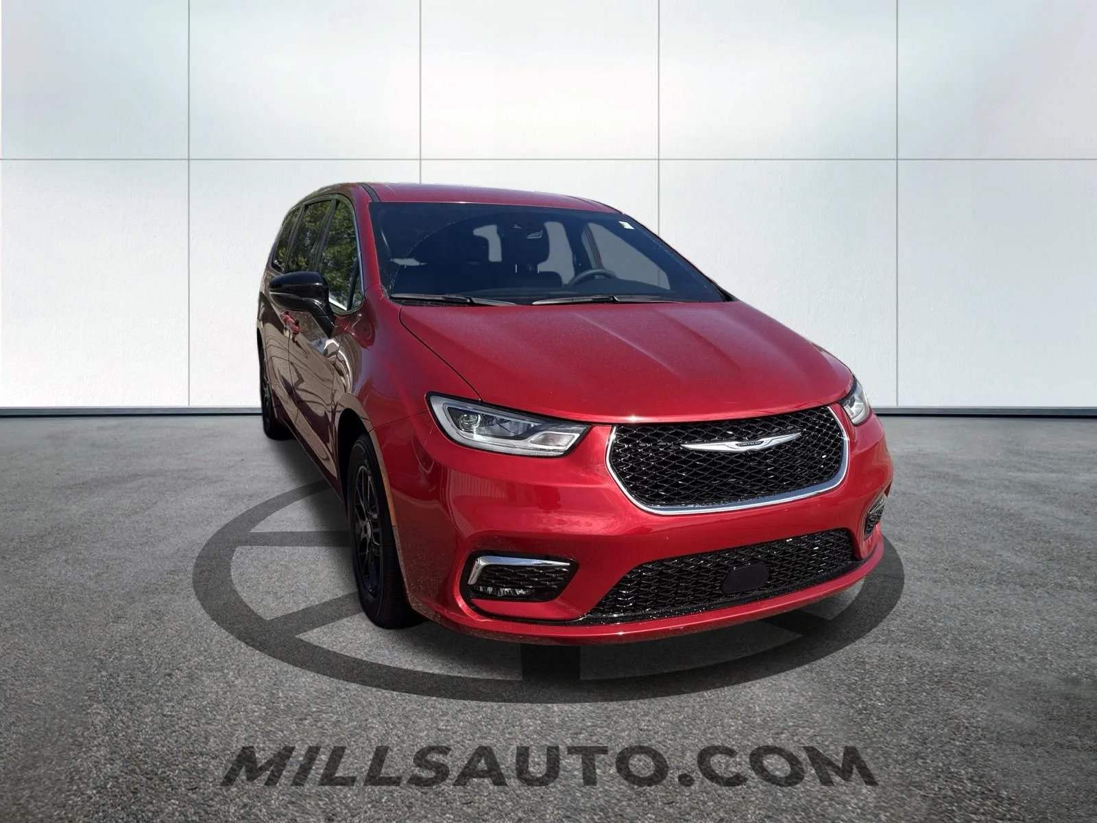 Used 2026 Chrysler Pacifica Select with VIN 2C4RC1BG4TR185307 for sale in Baxter, Minnesota