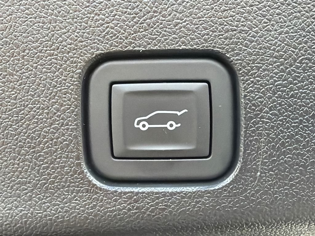 2025 Chevrolet Traverse RS - Photo 19