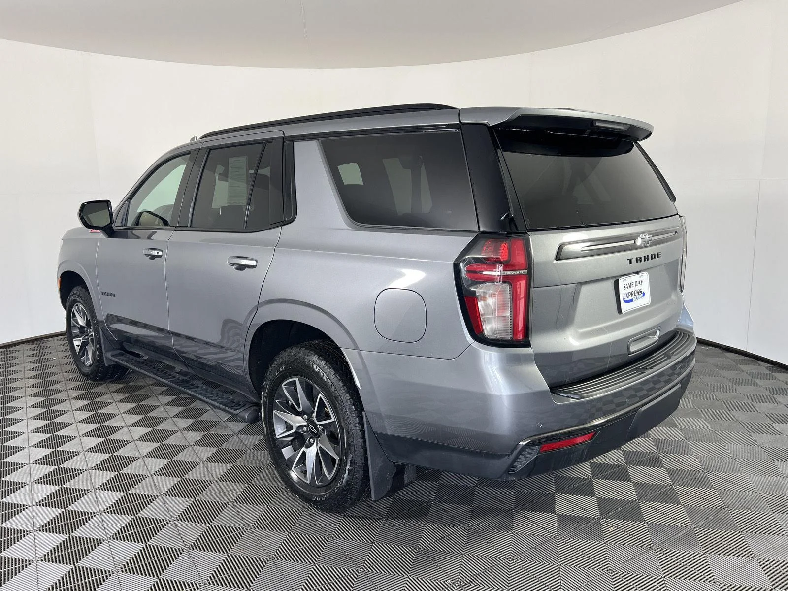 Used 2022 Satin Steel Metallic Chevrolet Z71 image 34