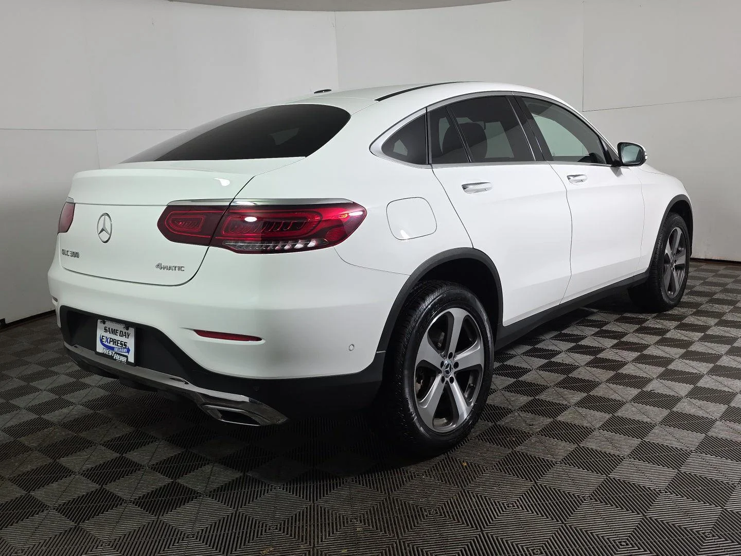 Used 2022 Polar White Mercedes-Benz GLC 300 image 10