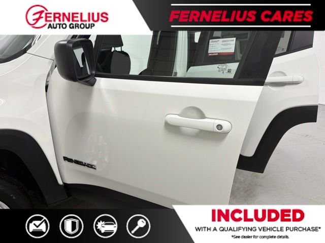Used 2023 White Jeep Latitude image 11