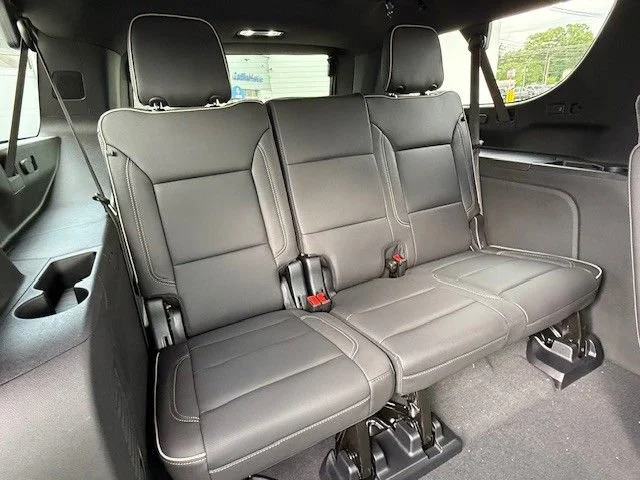 2025 Chevrolet Suburban Premier - Photo 15