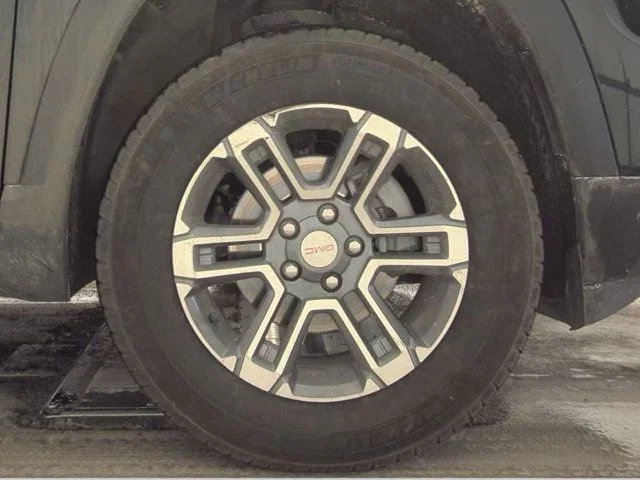 Used 2025 Black GMC Elevation image 19
