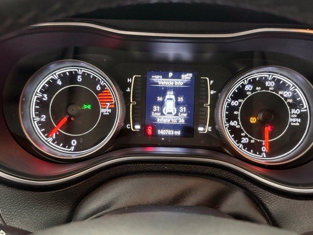 Used 2019 Black Jeep Latitude image 25