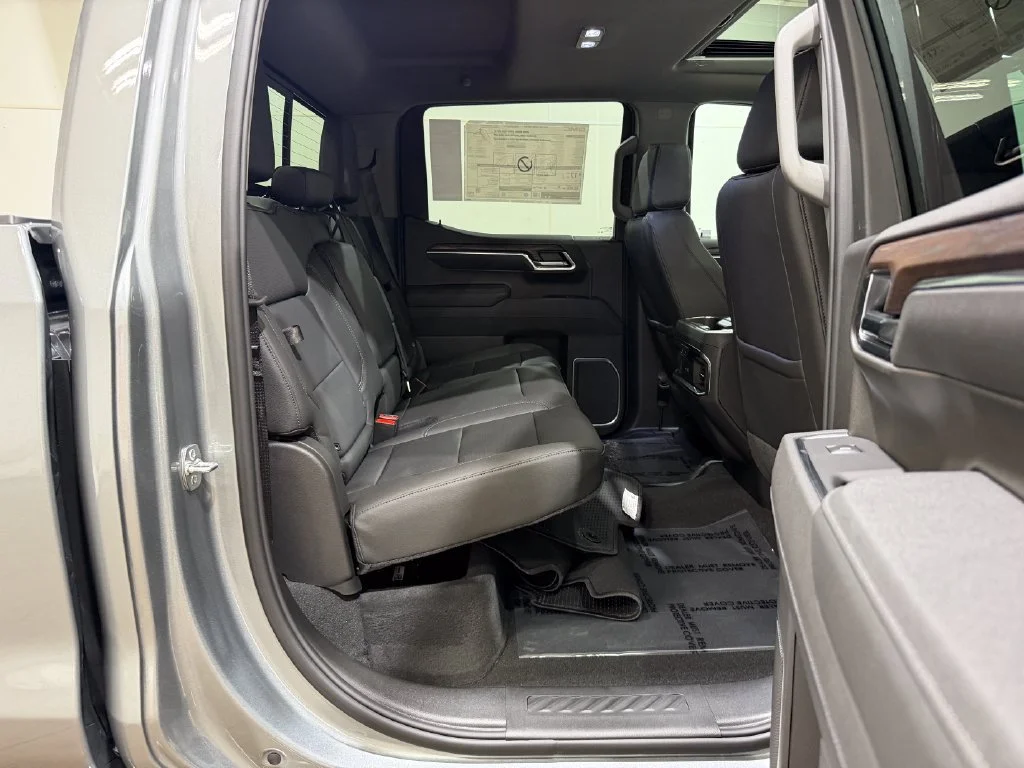 2026 GMC Sierra 1500 SLT - Photo 40