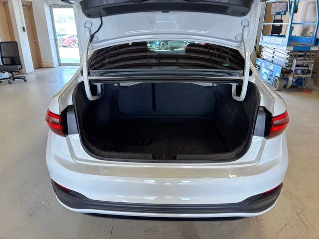 Used 2024 Pure White Volkswagen 1.5T Sport image 17