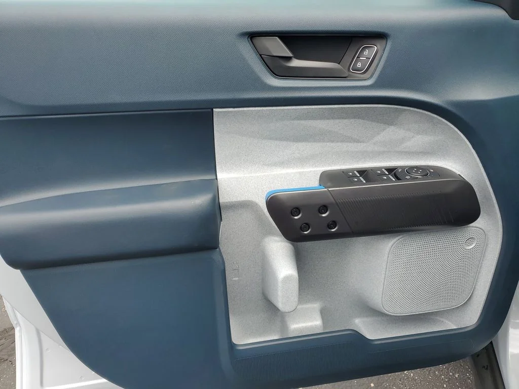 New 2026 Space White Metallic Ford XLT image 17