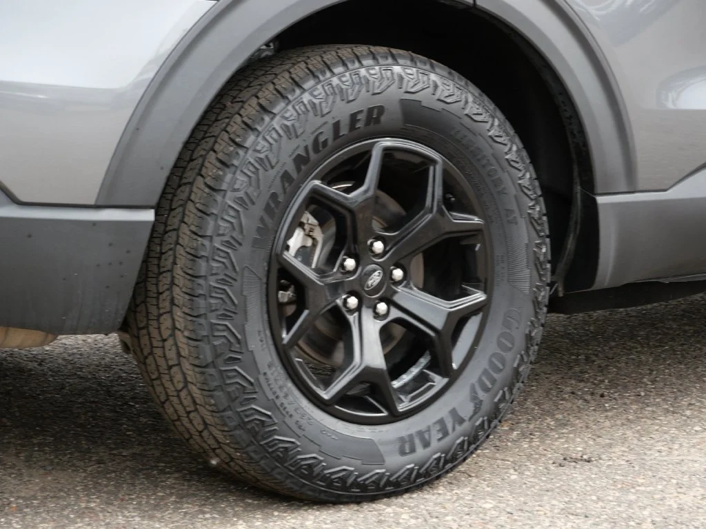 Used 2023 Gray Ford Timberline image 7